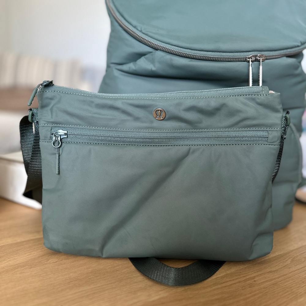 lululemon new parent backpack - Picture 9 of 13